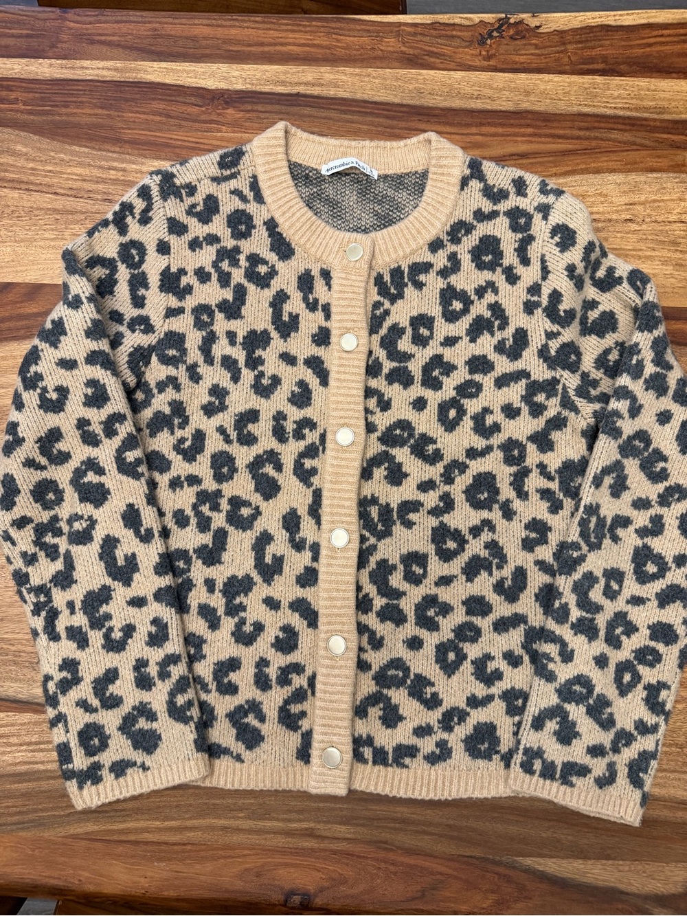 Abercrombie Cardigan - Medium